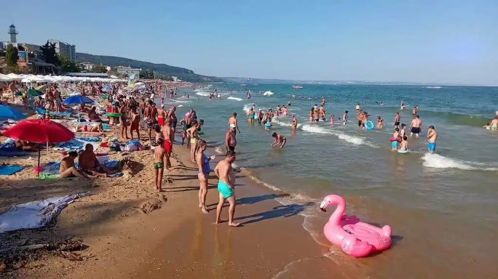 varna-beach-bulgaria-1024x575_optimized (1)